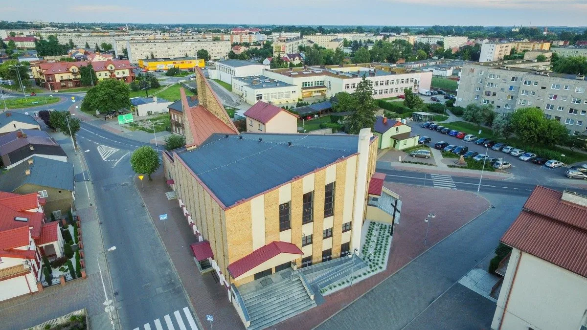 Parafia Matki Bożej Częstochowskiej w Kole podczas nabożeństwa majowego