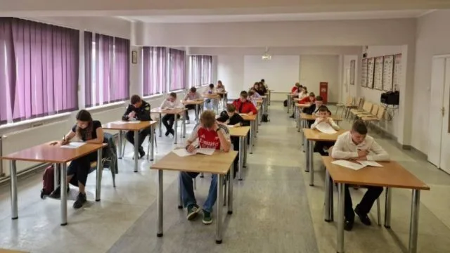 Eliminacje Turnieju Wiedzy Pożarniczej w Kole – uczestnicy i sprzęt PSP