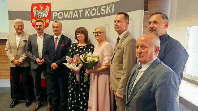 Zarząd Powiatu Kolskiego podczas sesji z wotum zaufania i absolutorium