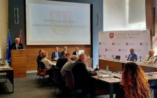 Rada Powiatu Kolskiego dyskutuje o zatrudnieniu lekarzy na pół etatu