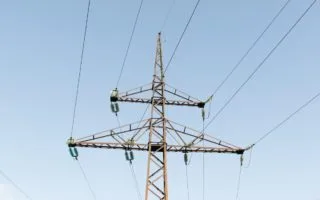 Wyłączenia prądu w powiecie kolskim – harmonogram przerw dostawy energii