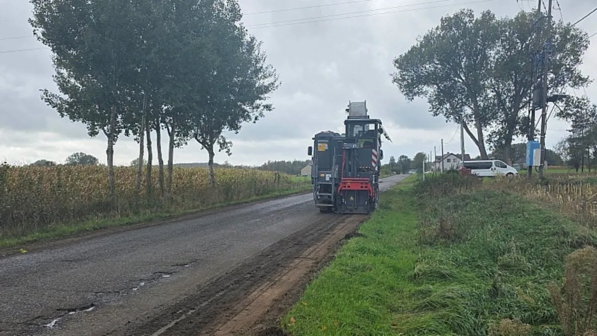 remont drog powiatowych w dziobinie prace modernizacyjne nawierzchnia asfaltowa